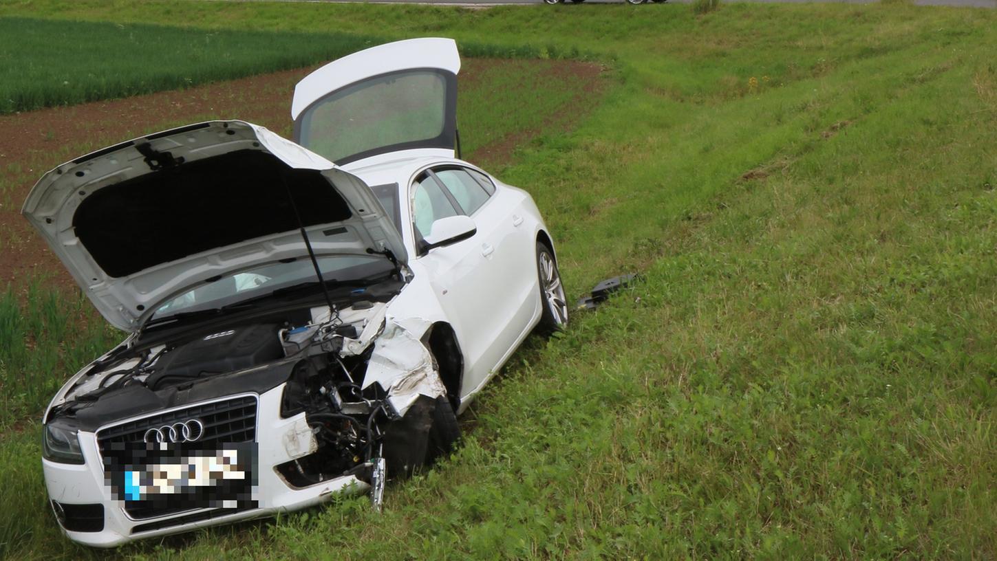 Gut 50 000 Euro Schaden dürften bei diesem Unfall mit insgesamt vier beteiligten Autos entstanden sein.