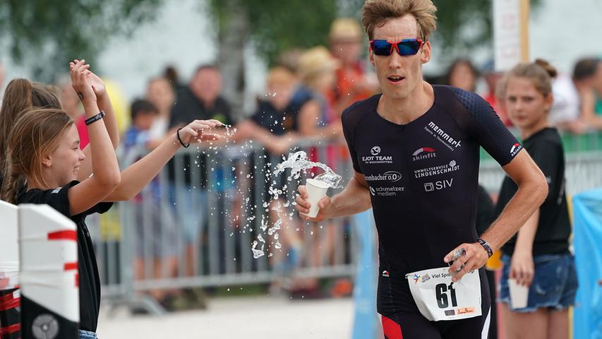 Schwitzen, schwimmen, jubeln: Die Bilder vom Rothsee-Triathlon-Sonntag!