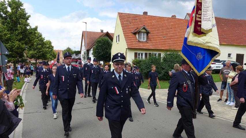 Nahezu während des ganzen mehrtägigen Fests war die Freiwillige Feuerwehr Gunzenhausen in Cronheim präsent.