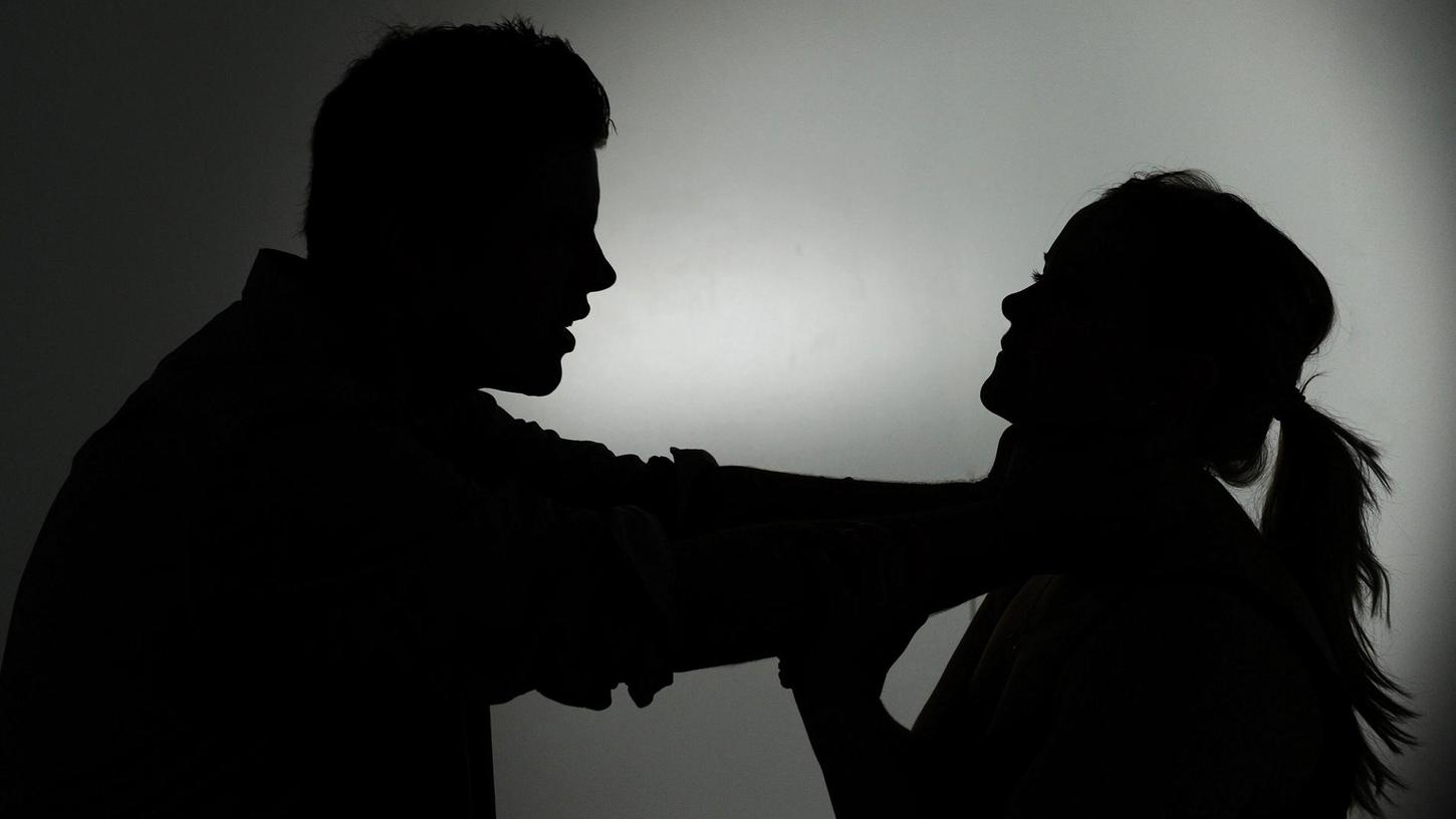 Vor häuslicher Gewalt in Kneipe geflohen