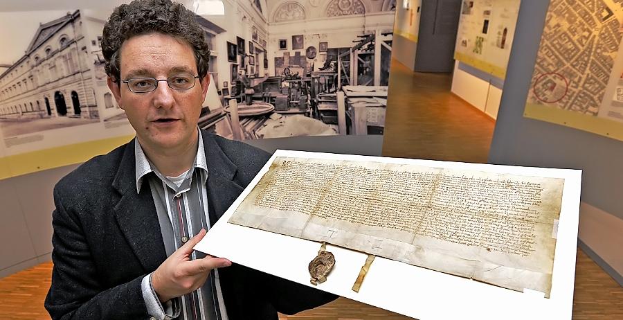 700 Jahre und nur ein bisschen alt 700 Jahre und nur ein bisschen alt