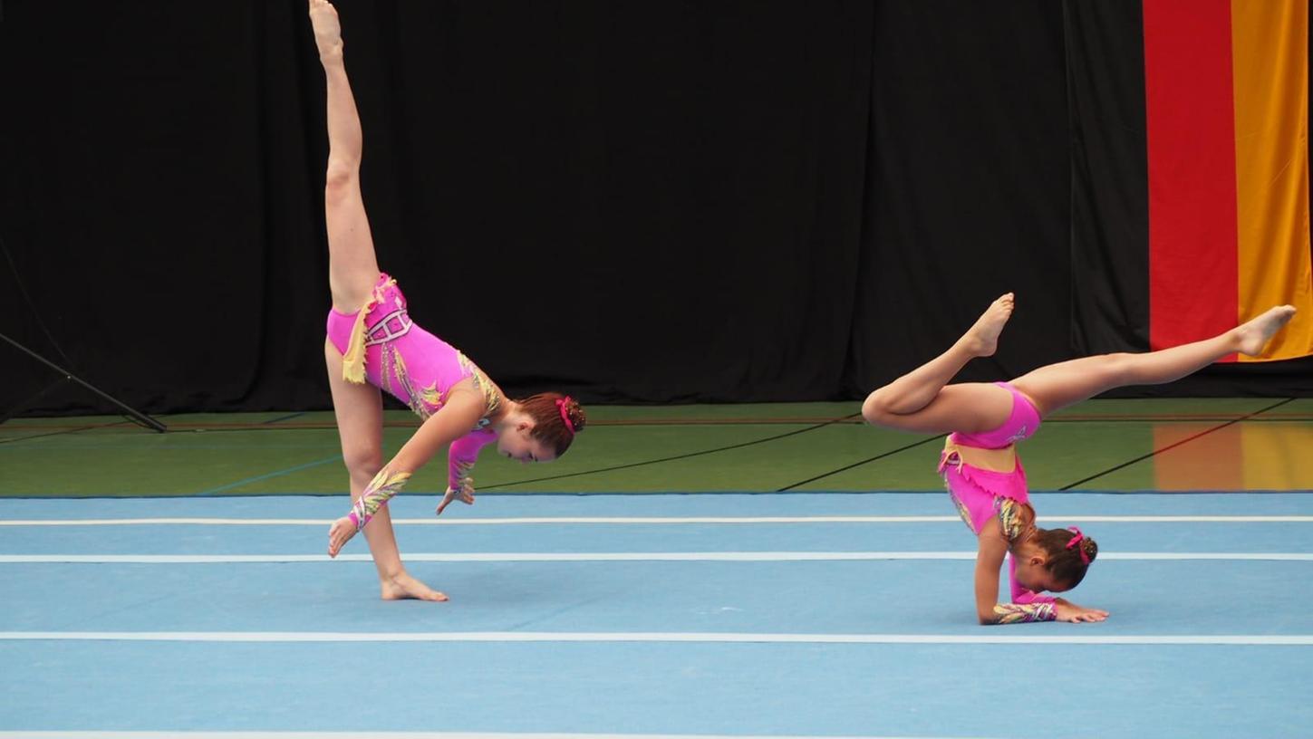 Akrobatik-Duo hievt sich auf nationales Topniveau