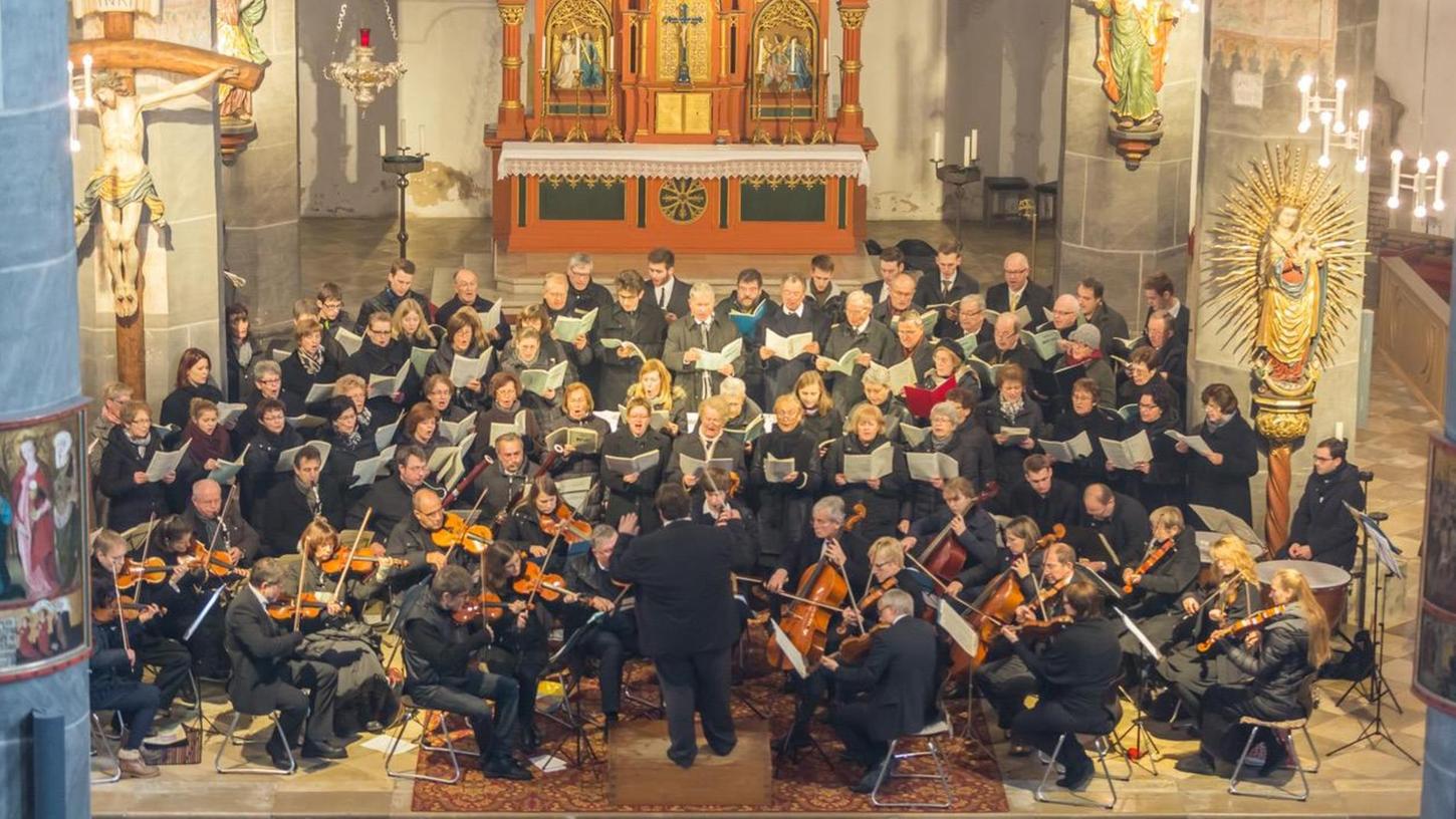 Neumarkter Münsterchor bietet Gottesdienst und Konzertgenuss in einem