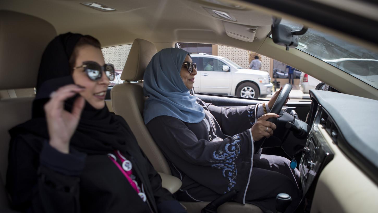 Jubel in Saudi Arabien: Fahrverbot für Frauen aufgehoben