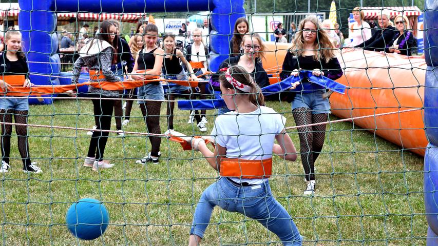 Hüpfen, tanzen, radeln: Großes Familienspiel in Langenzenn