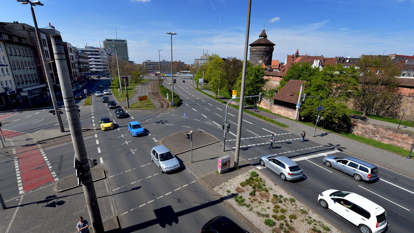Flaute beim ÖPNV: Ist Nürnberg viel zu autofreundlich? Flaute beim ÖPNV: Ist Nürnberg viel zu autofreundlich?