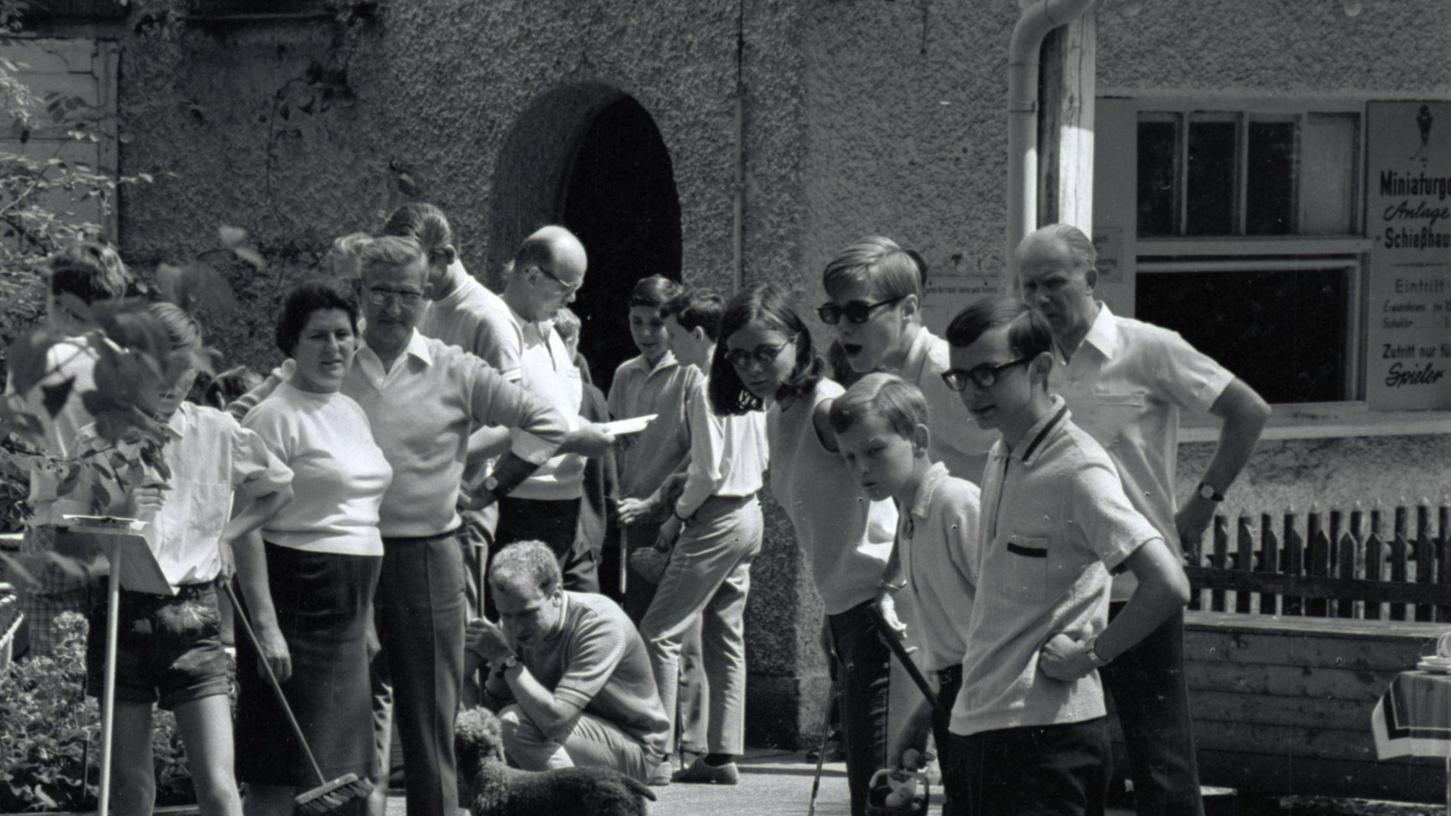 30. Juni 1968: Kleingolf vor dem Schießhaus
