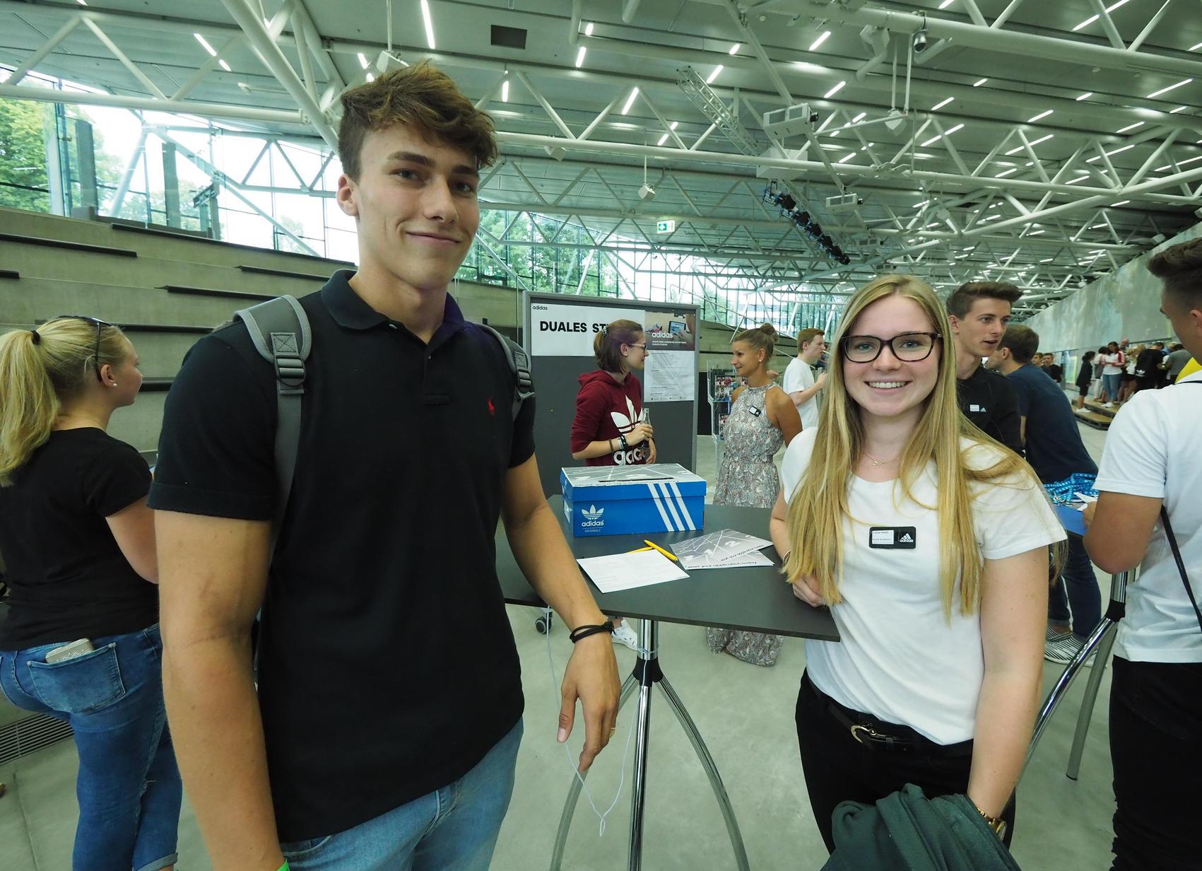 Herzogenaurach Adidas Zeigt Ausbildungsvielfalt Herzogenaurach Nordbayern De