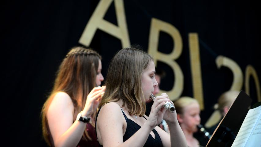 Abi is coming home: Glamour in der HLG-Turnhalle