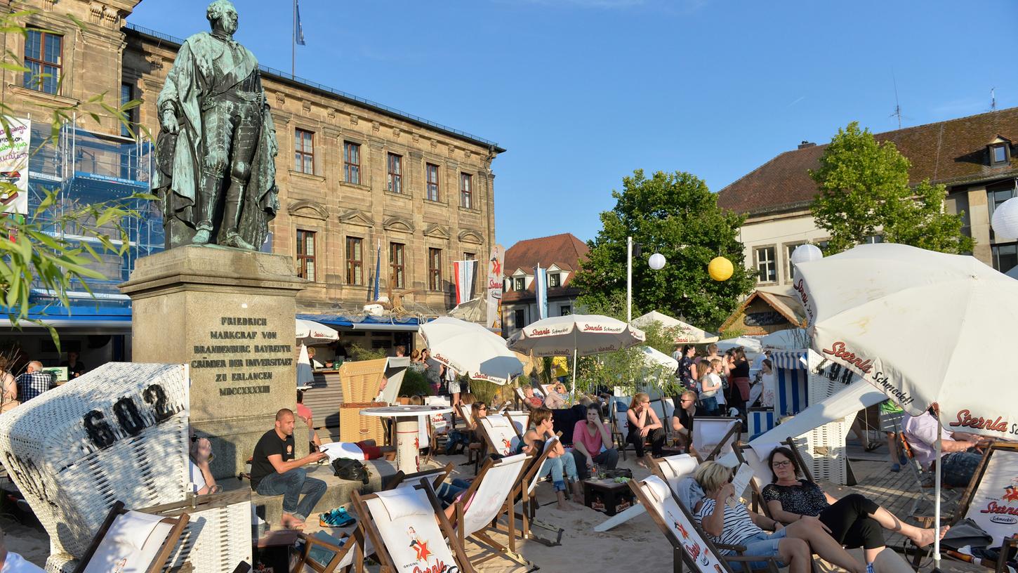 2022 wird es wieder einen SchlossStrand vor dem Erlanger Schloss geben.