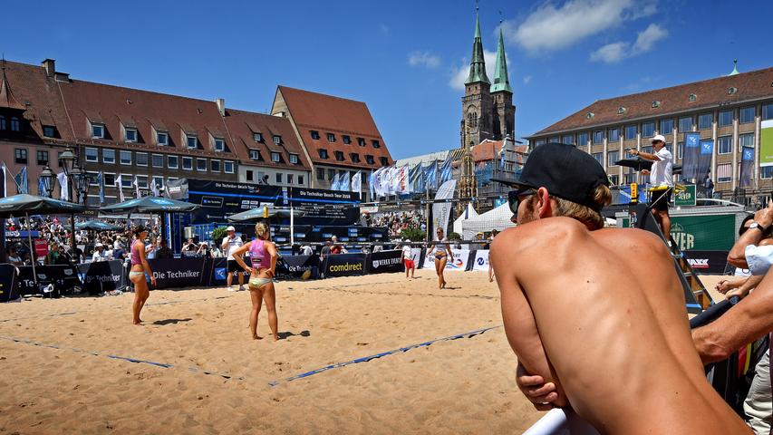 Baggern in der Hitze: Die Beachvolleyball-Bilder vom Samstag