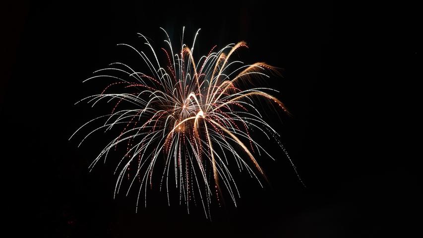 Lichterspiel am Nachthimmel: Das Feuerwerk beim Schlossgartenfest