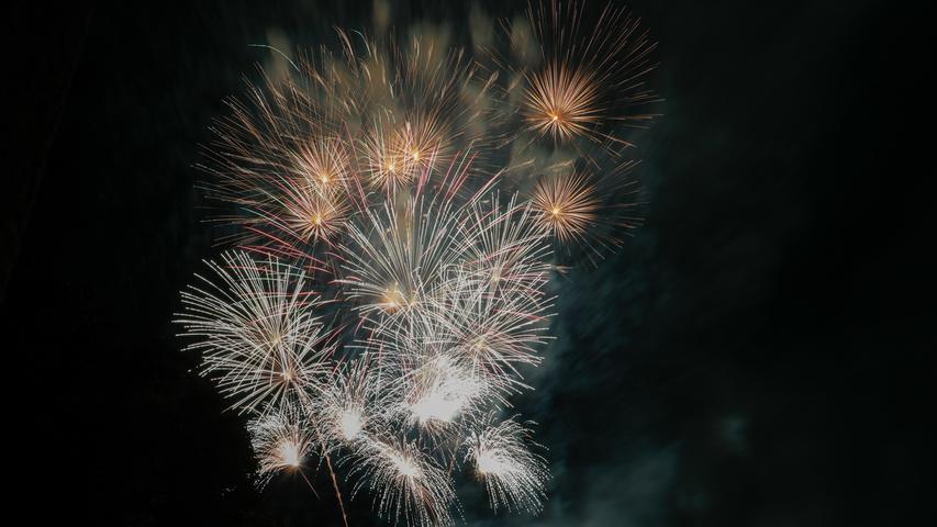 Lichterspiel am Nachthimmel: Das Feuerwerk beim Schlossgartenfest