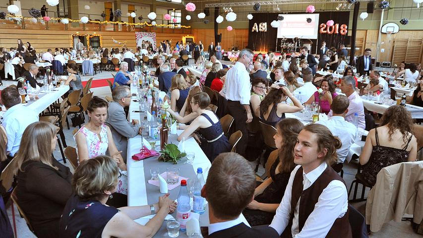 Schicke Sause: Die Abi-Feiern am Christian-Ernst-Gymnasium und in Spardorf