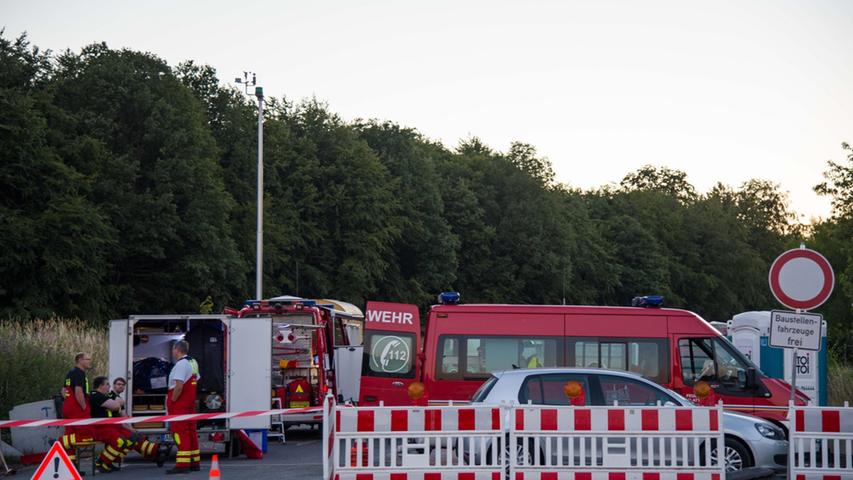 Sprengstoff-Alarm an Tankstelle: Polizei riegelte A3-Raststätte ab