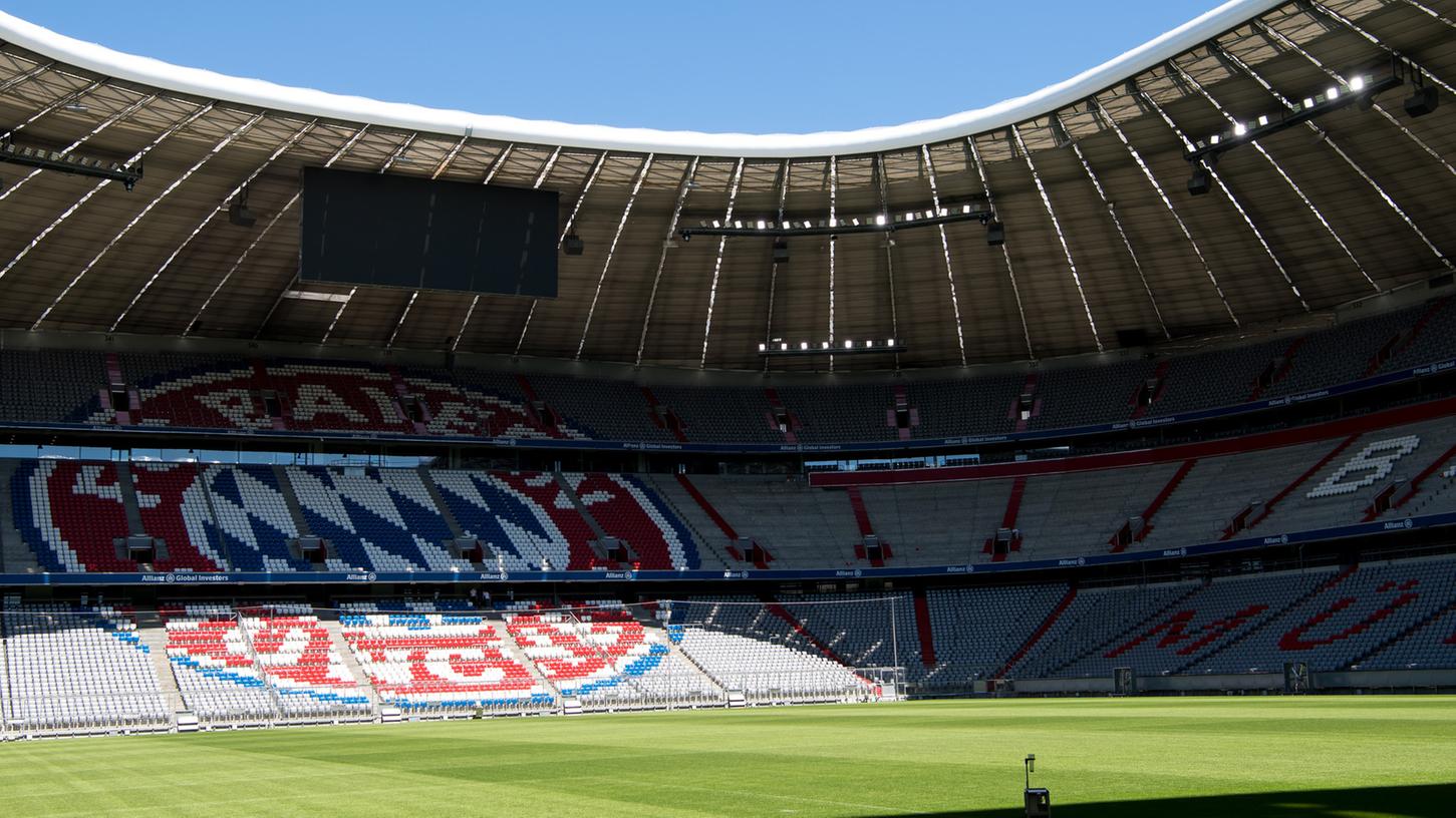 Neu in der Allianz Arena: Im Stadion ist jetzt auf den Sitzen das Vereinswappen zu sehen.