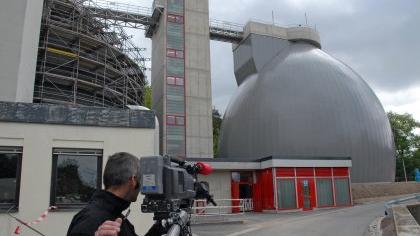 Weil die Fürther Hauptkläranlage immer moderner ausgestattet wird, wie hier mit dem neuen Faulturm, ist die Anlage im Norden überfllüssig geworden.