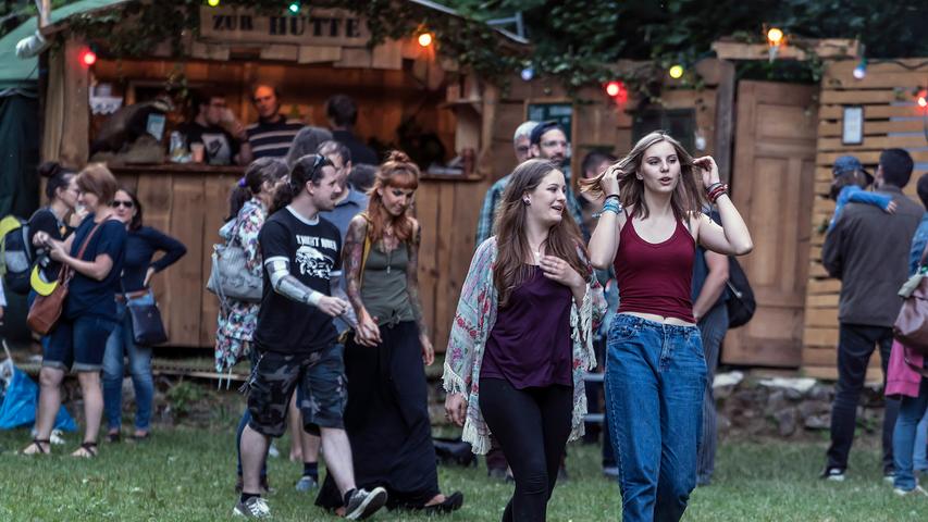 Abtanzen und Spaß haben: Der Freitag auf dem Waldstock-Festival 