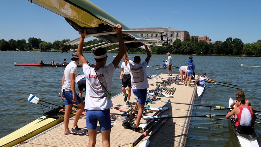 Zug um Zug: Kurzstreckenregatta am Dutzendteich in Nürnberg