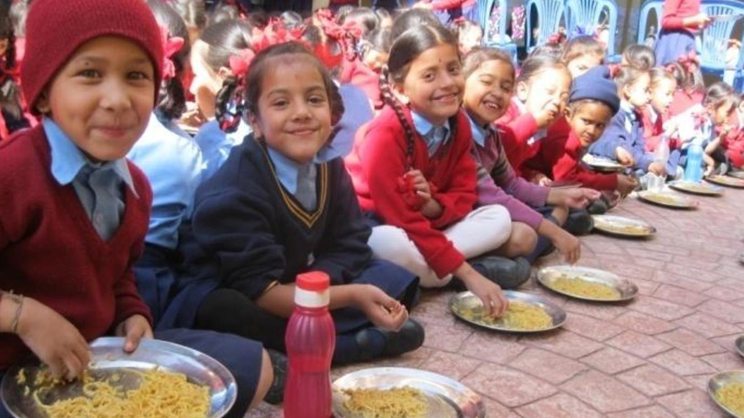 Dank Nepalhilfe müssen die Schüler nicht hungern