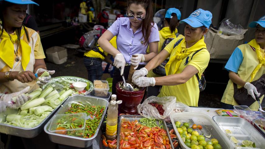 Freiwillige kochten unermüdlich für die vielen Retter, die sich an der Tham Luang Höhle eingefunden hatten.
