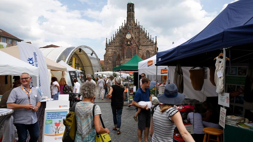 Erste Bilder vom Hauptmarkt: Nürnberger können 