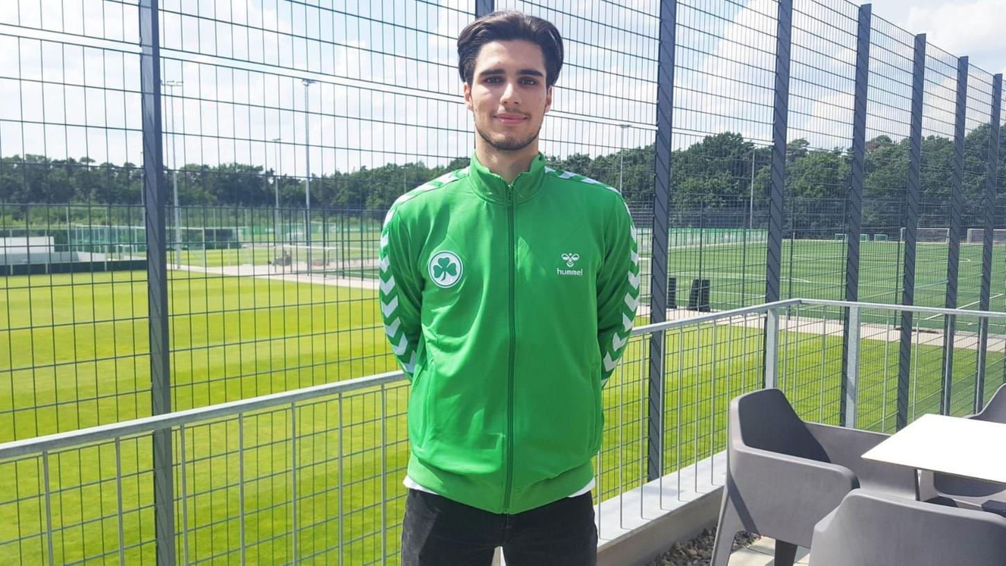 Youngster für Fürth: Elias Abouchabaka kommt zur SpVgg