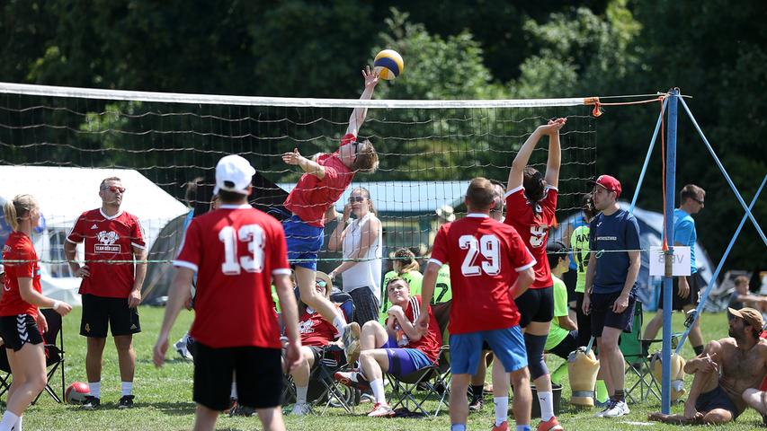 Volleyball und Co. beim Quattroball-Turnier in Forchheim