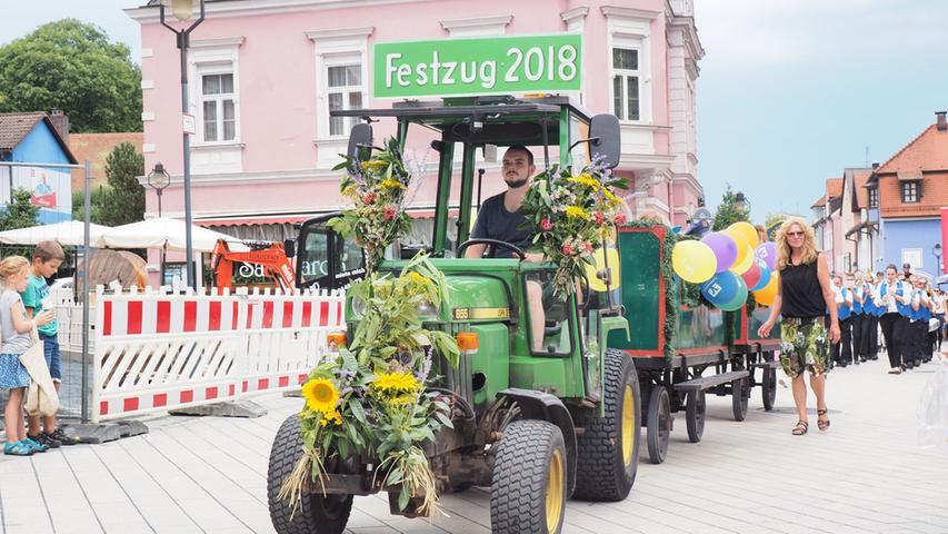 "Sehenswertes aus aller Welt" beim Treuchtlinger Volksfest-Festzug