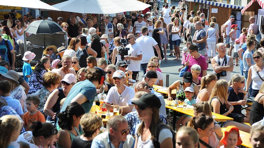 Stöbern bei Sonne und Tanz: Bürger- und Heimatfest Neunkirchen