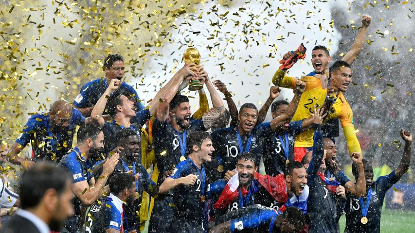 Party in Moskau: Pogba, Mbappé und Co. feiern den WM-Titel