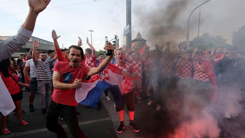 Pyro und Bierdusche: Nürnbergs Kroaten feiern trotz WM-Kollaps