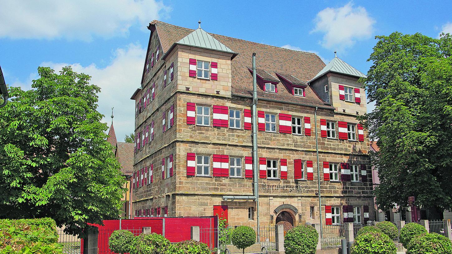 Etwa drei Millionen Euro soll das Tucherschloss in Feucht kosten. Etwa drei Millionen Euro soll das Tucherschloss in Feucht kosten.