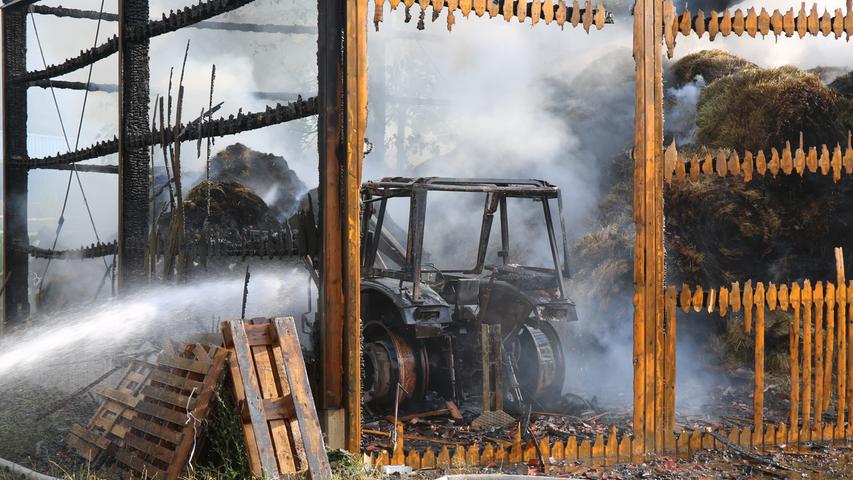 200.000 Schaden: Feuer zerstört Scheune bei Kronach