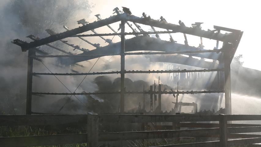 200.000 Schaden: Feuer zerstört Scheune bei Kronach