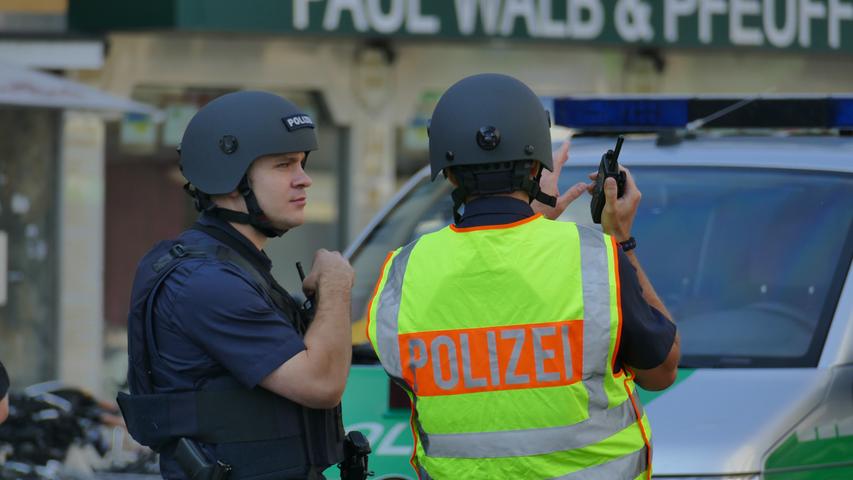 Großeinsatz am Plärrer: Polizei fahndete nach Flüchtigem