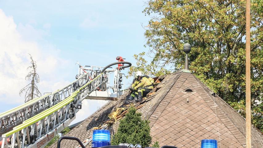 Brand in Forchheim: Feuer geht auf Dachstuhl über