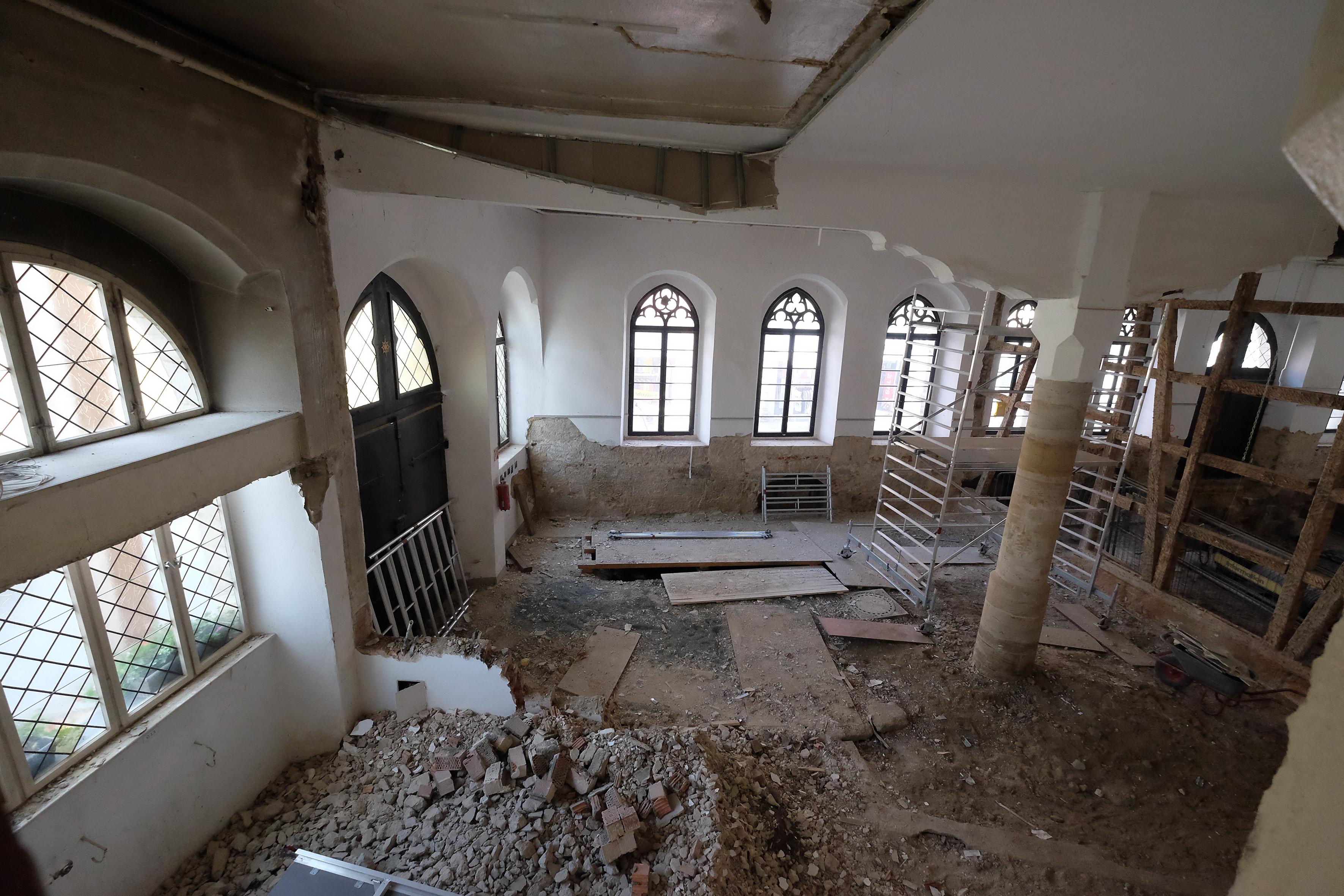 Der Original-Fußboden des Rathauses liegt derzeit offen.