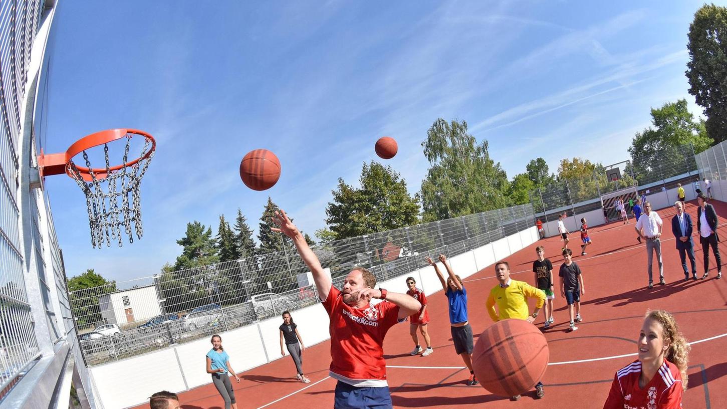 Neue Streetball-Anlage am Bonhoeffer-Gymnasium