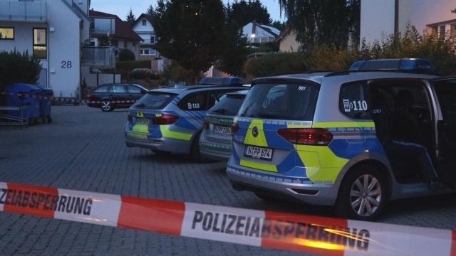 Am Freitagabend eskalierte ein Familienstreit im Nürnberger Stadtteil Katzwang. Der Täter war mehrere Tage auf der Flucht, bis die Polizisten ihn am Dienstagabend festnehmen konnten.