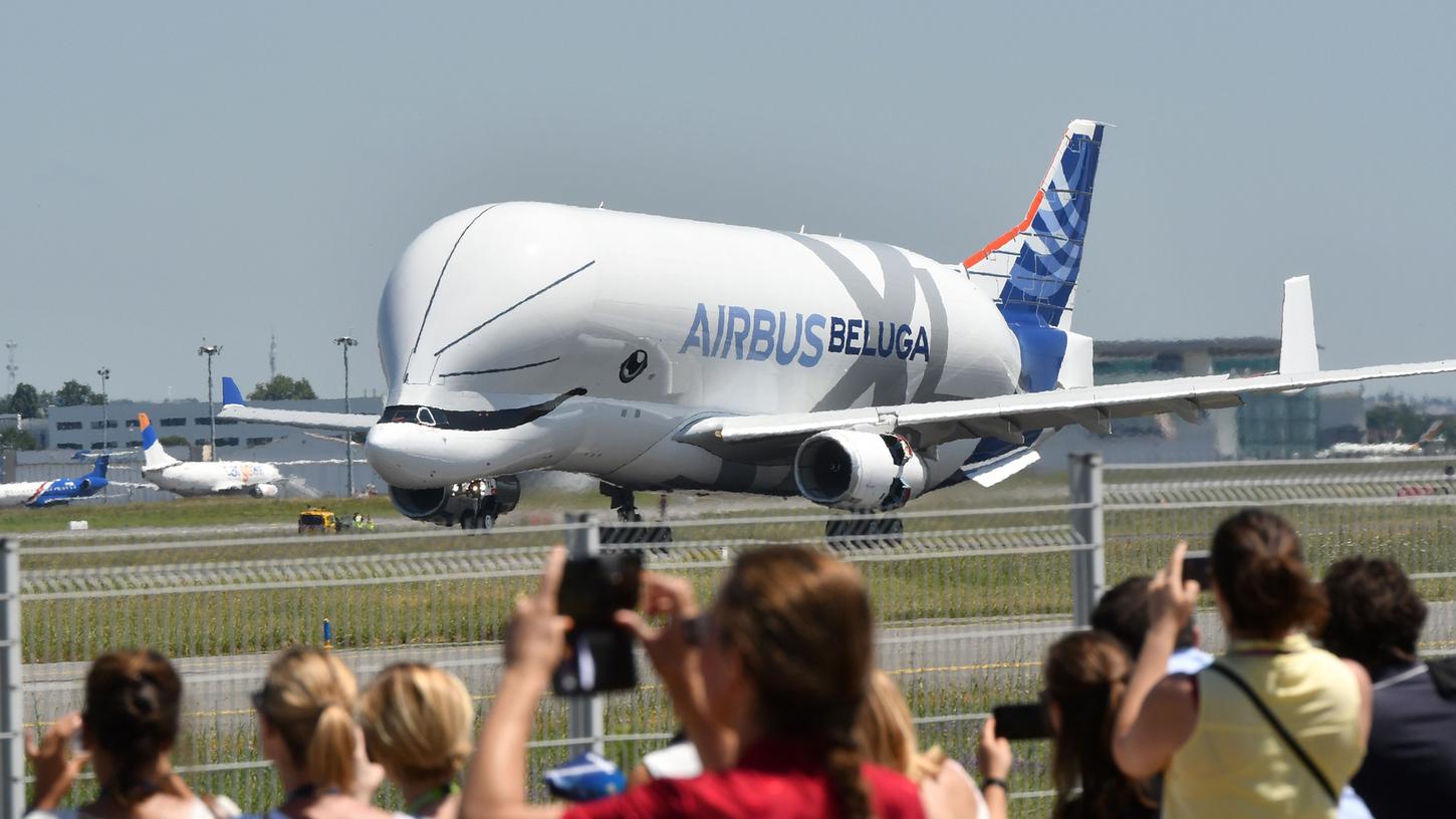BelugaXL: Airbus lässt neuen Mega-Frachter abheben 