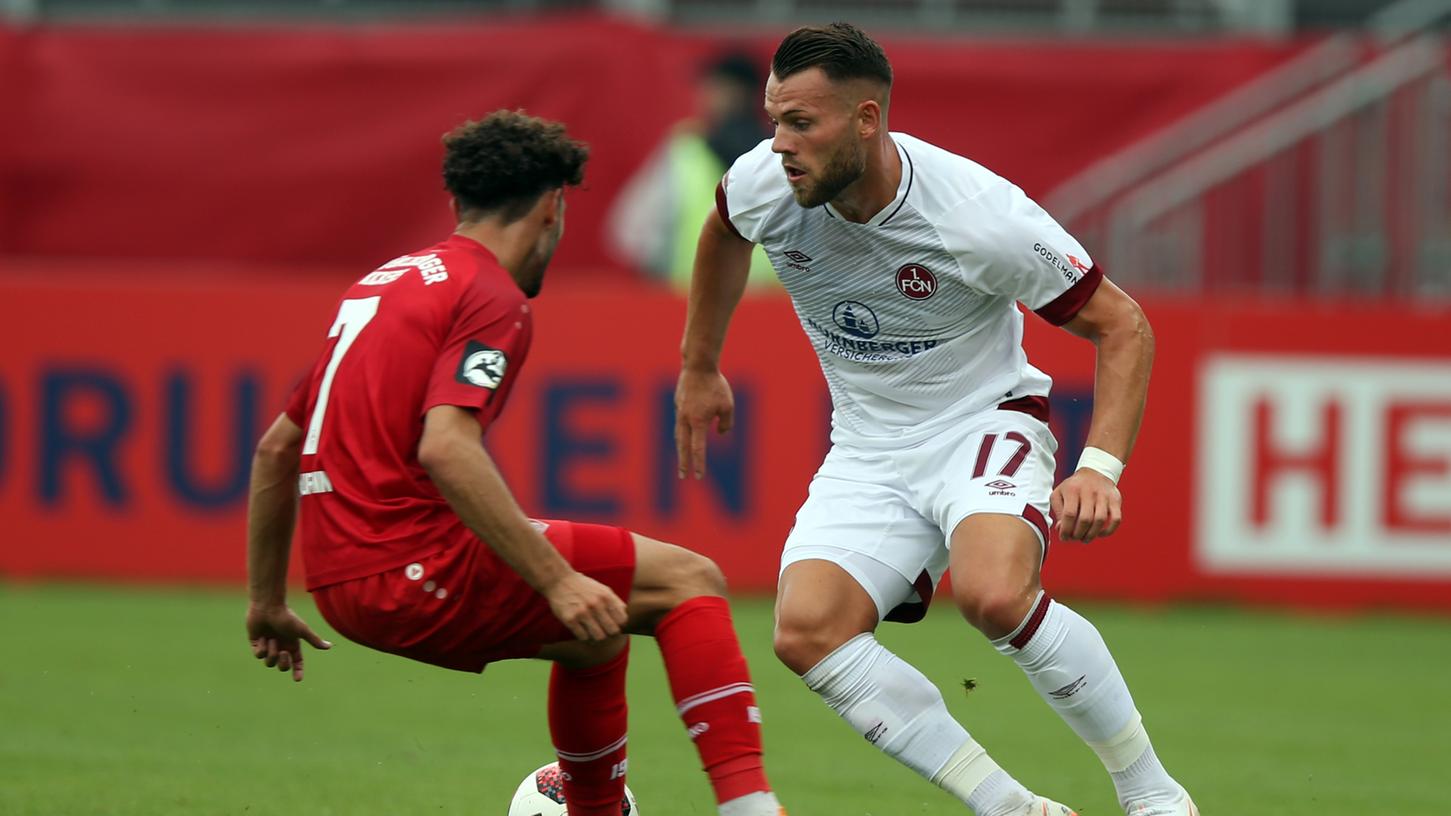 Beim Bundesliga-Auftaktspiel in Berlin musste der angeschlagene Eduard Löwen passen.