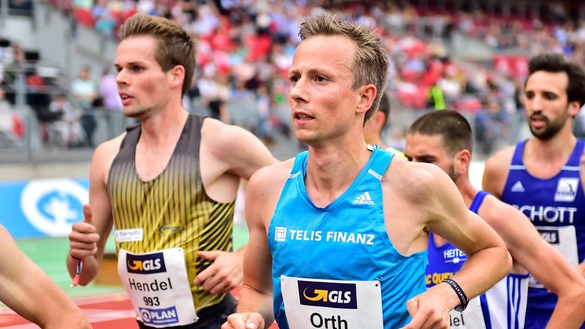 Sieger beim 5000-Meter-Lauf der Männer wurde Sebastian Hendel von der LG Vogtland in 14:16.54 Minuten.