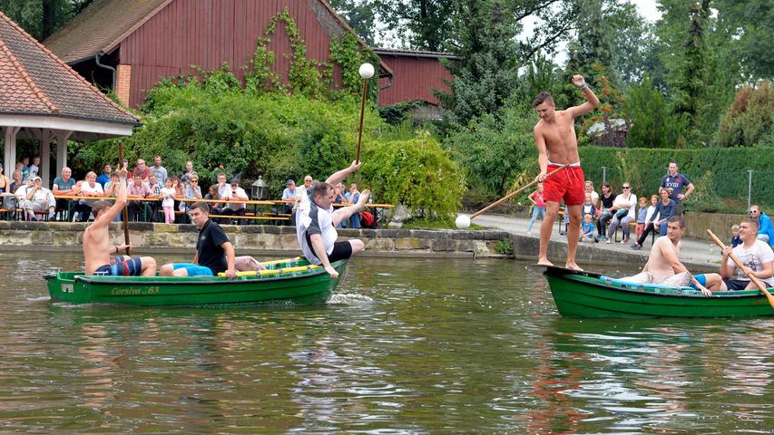 Nasser Spaß: Traditionelles Fischerstechen in Kosbach 2018
