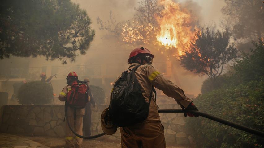 Flammenhölle Griechenland: Athen kämpft gegen schwere Waldbrände