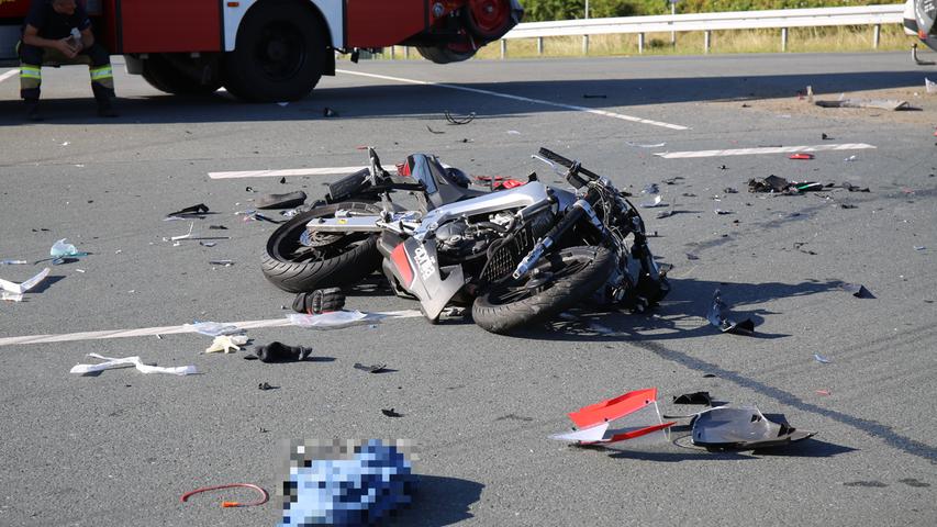 Junger Motorradfahrer nach Kollision in Oberfranken schwerst verletzt