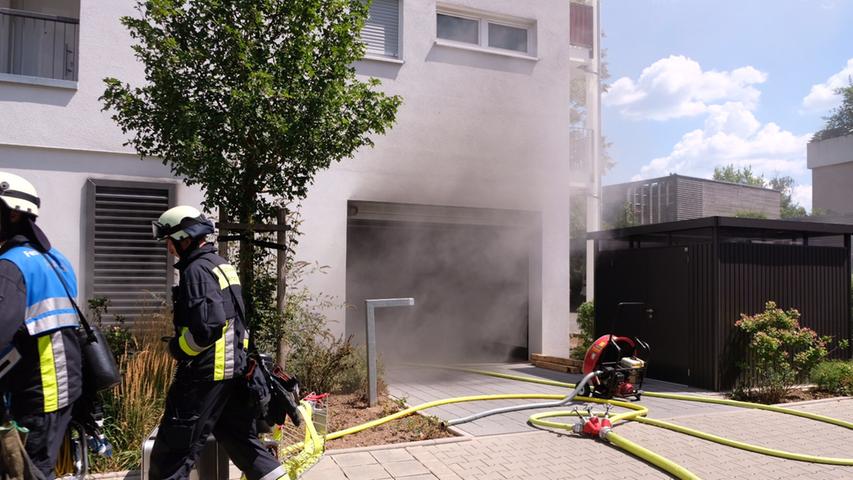 Feuer im Nürnberger Nordosten: Rauch drang aus Garage