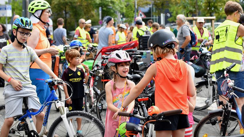 DATUM: 27.07.2018..RESSORT: Lokales ..FOTO: Horst Linke ..MOTIV: Kidical Mass - Fahrraddemo für Kinder..