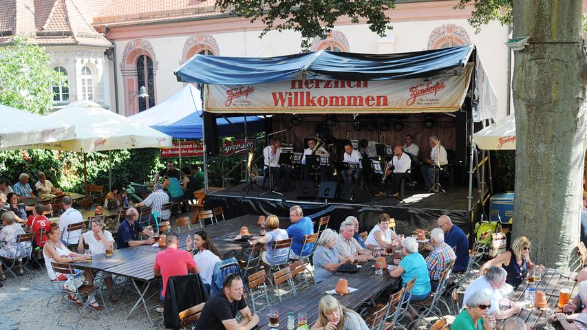 Live-Musik, Bier und deftige Mahlzeiten: Das Brauereifest in Zirndorf
