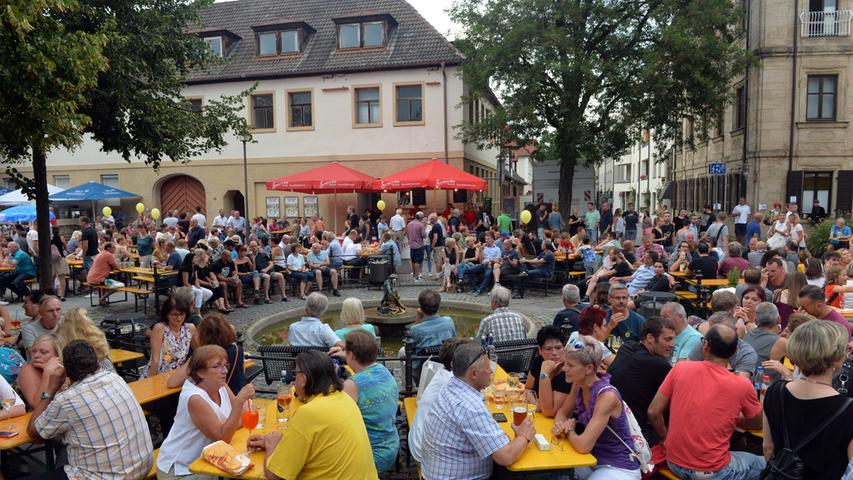 Musik, Tombola und Kulinarisches beim Altstadtfest in Erlangen